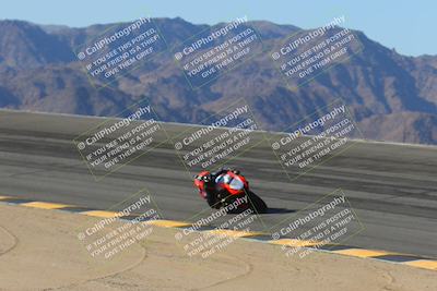 media/Mar-21-2025-CVMA Friday Practice (Fri) [[30cd4fe323]]/2-Racer 1/Session 2 (Bowl)/